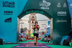 BIB: 5126
                            <button type="button" onclick="openModal(24862739)" class="btn btn-primary btn-sm float-right btn-popup" data-toggle="modal" data-target=".modal-high-quality">
                        <i class="fas fa-shopping-cart"></i> Add to Cart
                    </button>
                                            <button type="button" onclick="isThisMe(24862739, true)" class="btn btn-success btn-sm float-right btn-popup btn-isme hidden" data-toggle="tooltip" data-placement="bottom" title="นี่คือรูปของคุณใช่ไหม คลิกที่นี่เพื่อเอาเข้าอัลบั้ม">
                        <i class="fas fa-plus"></i> Add to album
                    </button>
                    <button type="button" onclick="isThisMe(24862739, false)" class="btn btn-warning btn-sm float-right btn-popup btn-isnotme hidden">
                        <i class="fas fa-ban"></i> Remove from album
                    </button>